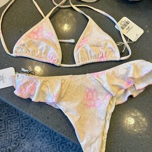 FRANKIE’S BIKINI size medium Lace On The Beach